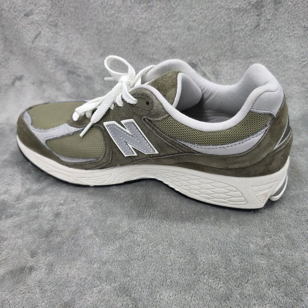 New Balance 2002R Men's Footlocker Exclusive Green Size 13 - Picture 7 of 13